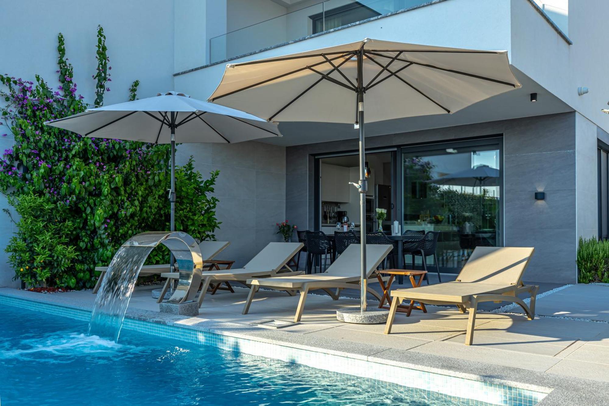 Luxury Villas White Sails Pinezići Eksteriør bilde