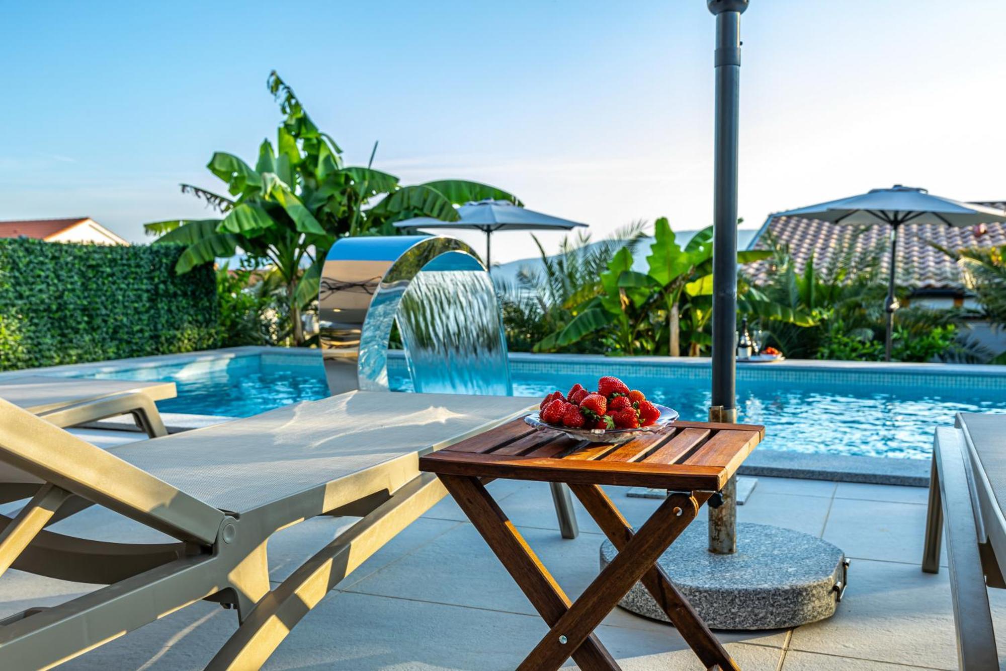 Luxury Villas White Sails Pinezići Eksteriør bilde
