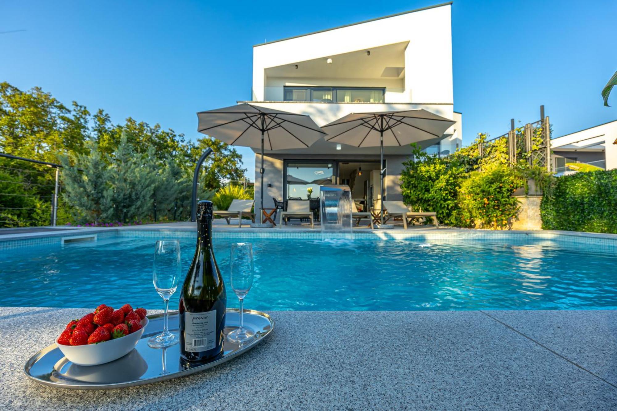 Luxury Villas White Sails Pinezići Eksteriør bilde