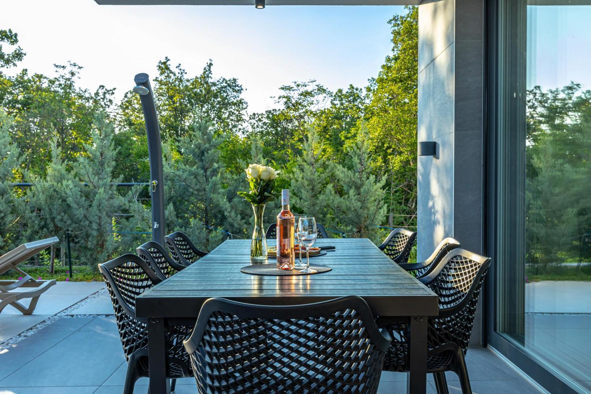 Luxury Villas White Sails Pinezići Eksteriør bilde